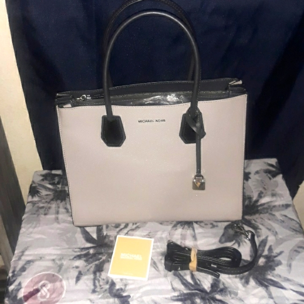 NWOT Michael Kors Leather Mercer Gray & Black Handbag with Crossbody Strap - Picture 1 of 13
